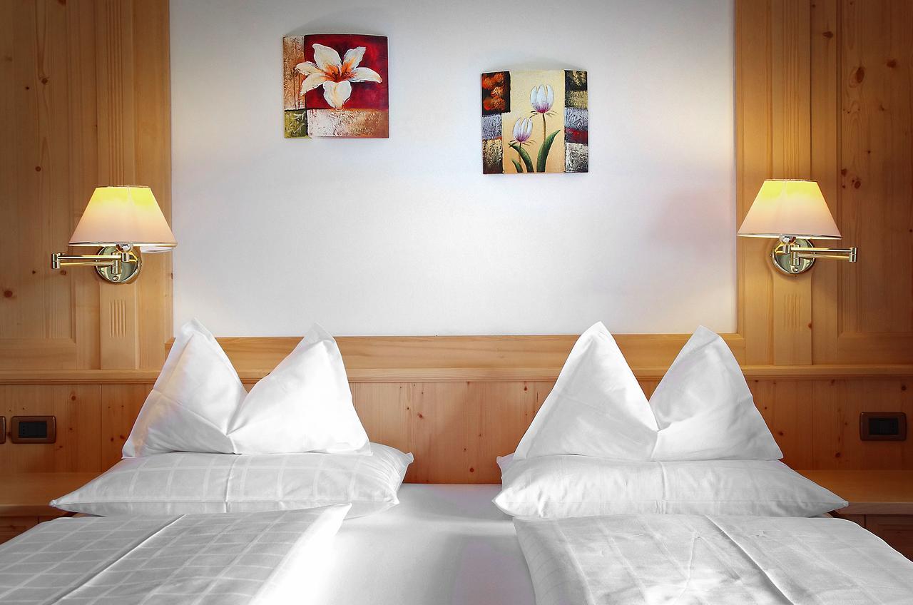 Mountain B&B - La Scalira Corvara In Badia Kültér fotó