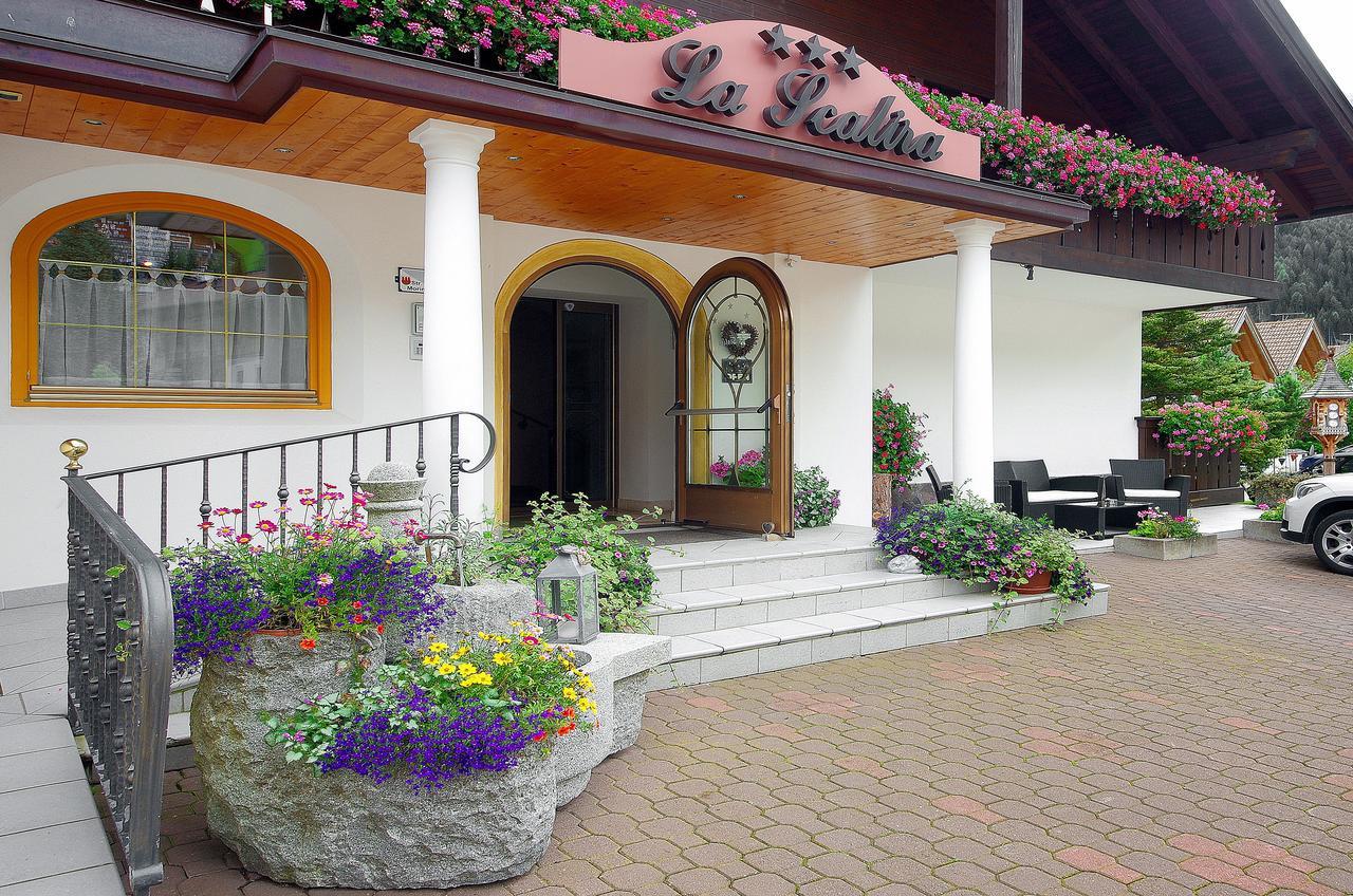 Mountain B&B - La Scalira Corvara In Badia Kültér fotó