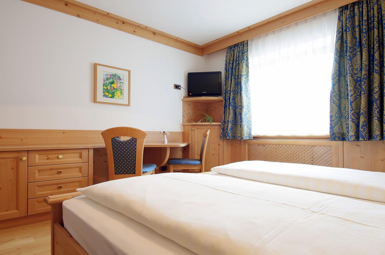 Mountain B&B - La Scalira Corvara In Badia Kültér fotó