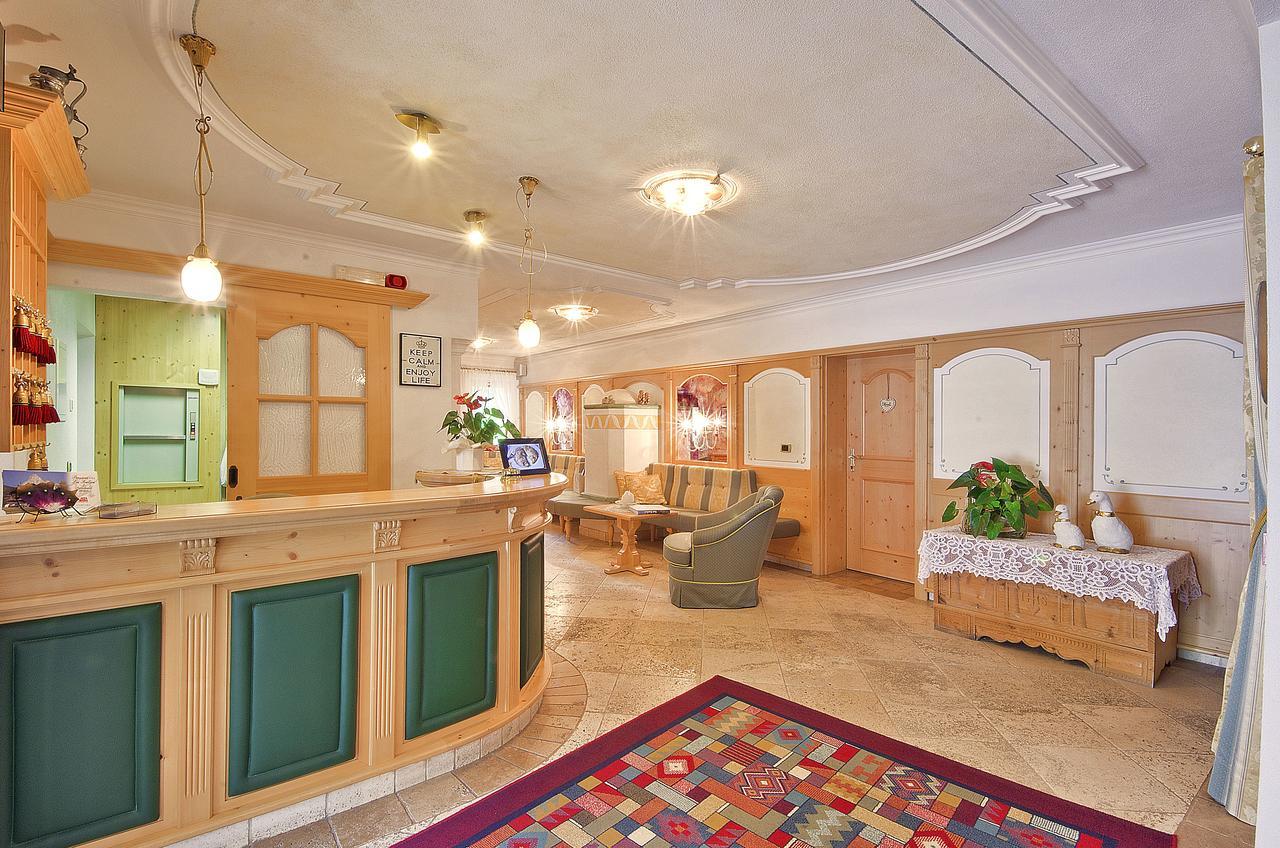 Mountain B&B - La Scalira Corvara In Badia Kültér fotó