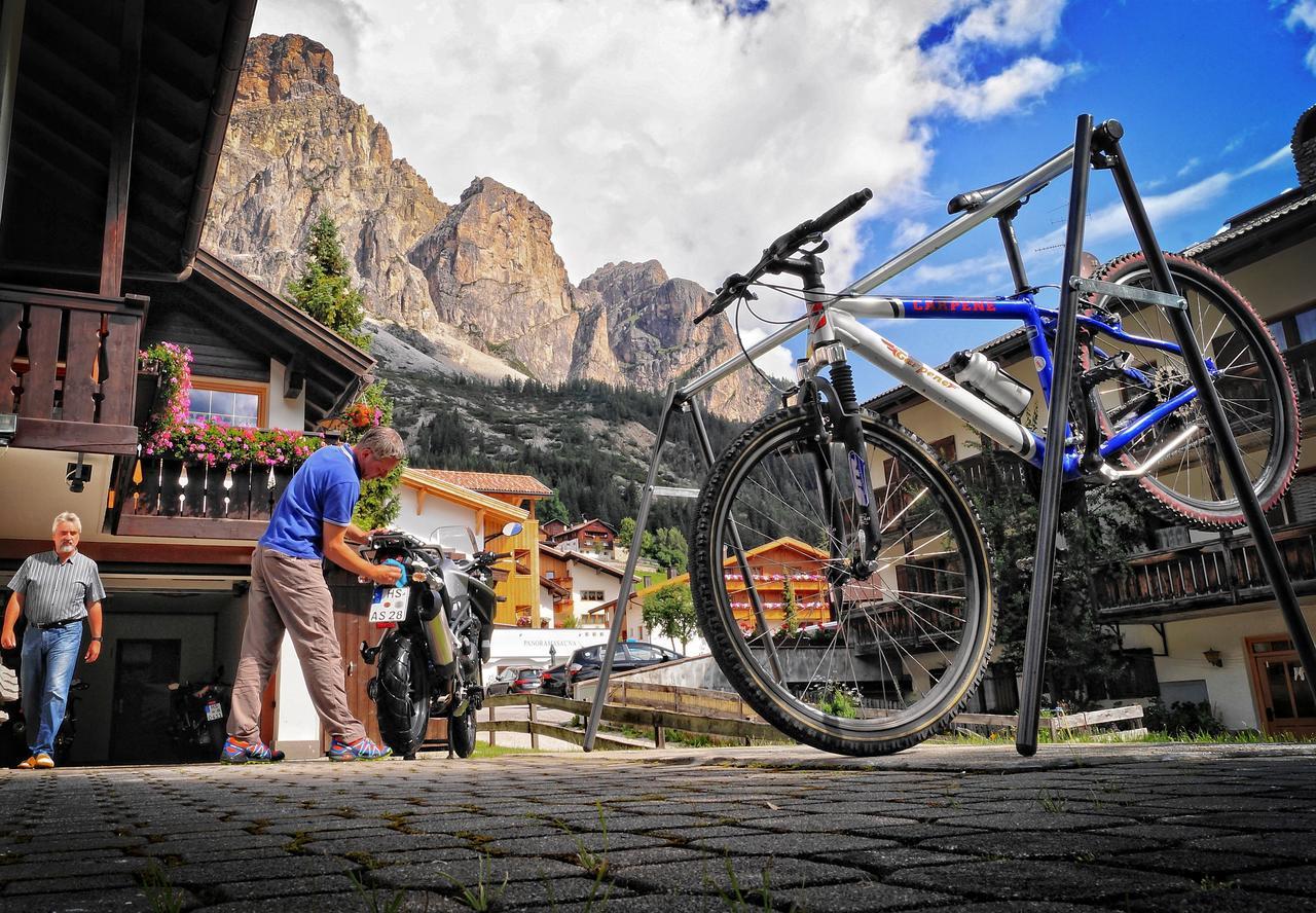 Mountain B&B - La Scalira Corvara In Badia Kültér fotó