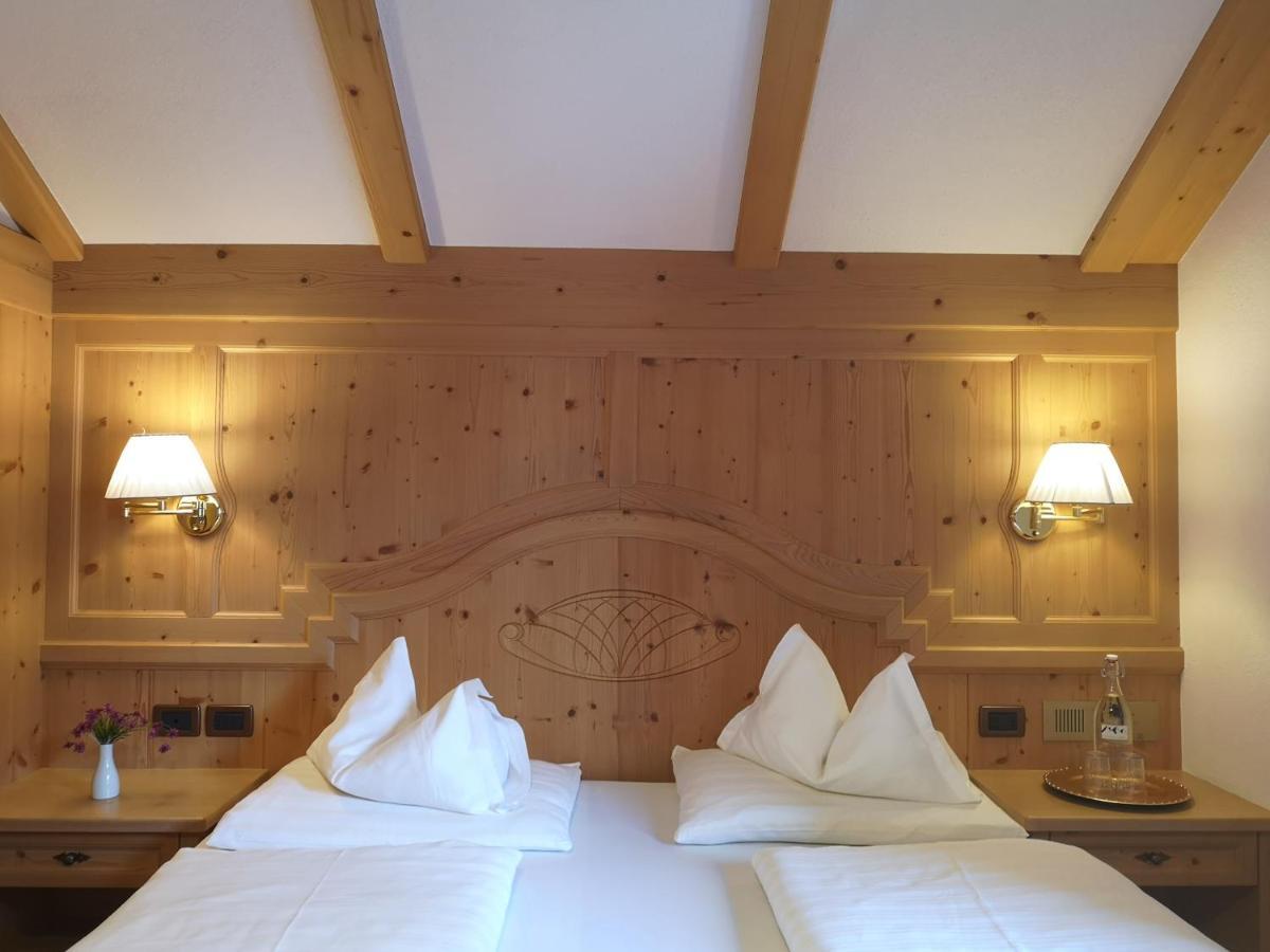 Mountain B&B - La Scalira Corvara In Badia Kültér fotó