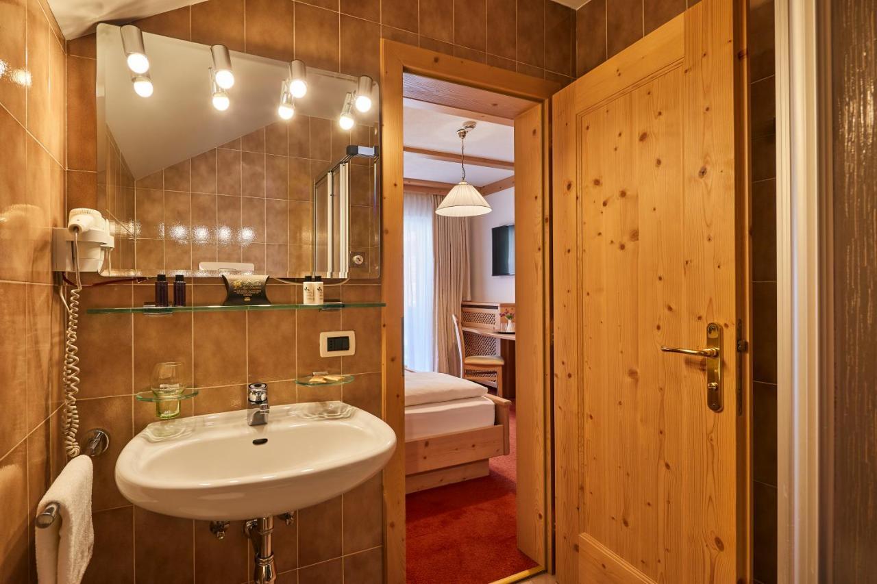 Mountain B&B - La Scalira Corvara In Badia Kültér fotó